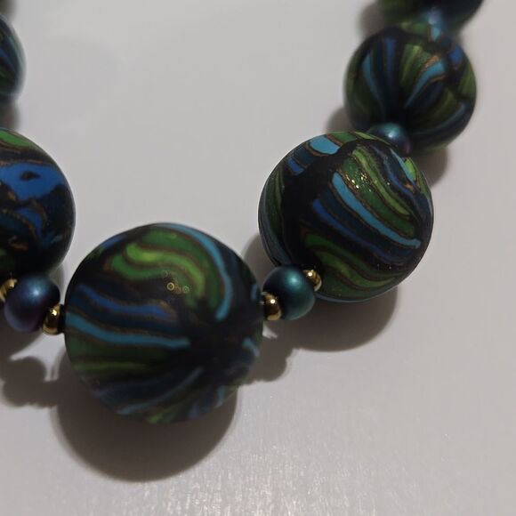 Green and Blue Beaded Necklace - Picture 5 of 5